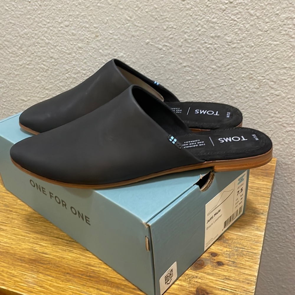 TOMS Womens Jutti Mule Black Leather 7.5